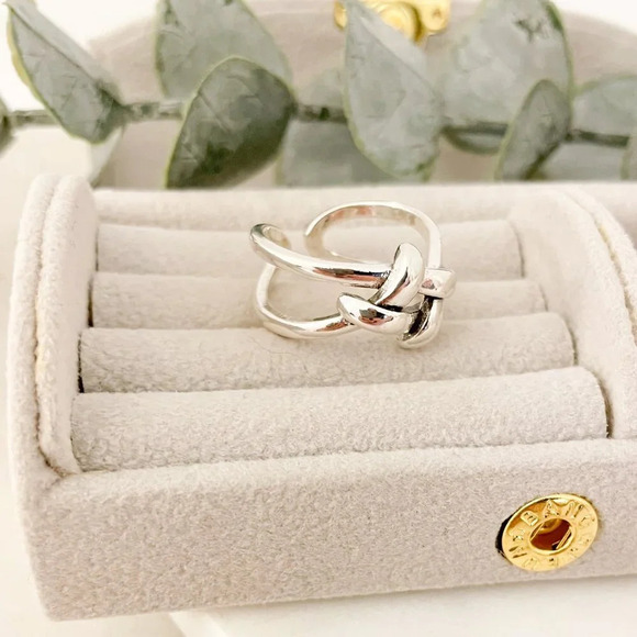 925 Sterling Silver Knot Ring Minimalist Dainty Ring Modern Geometric Ring - Picture 5 of 10